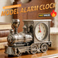 Reloj despertador con modelo de locomotora retro